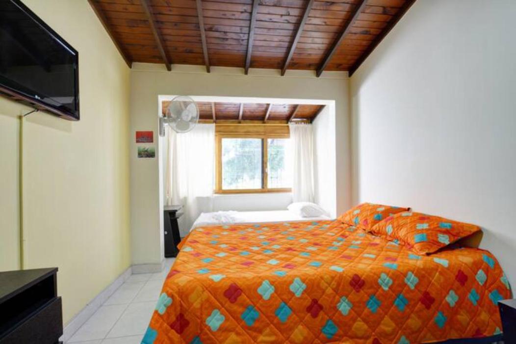 International House Co-Living Pansiyon Medellín Dış mekan fotoğraf