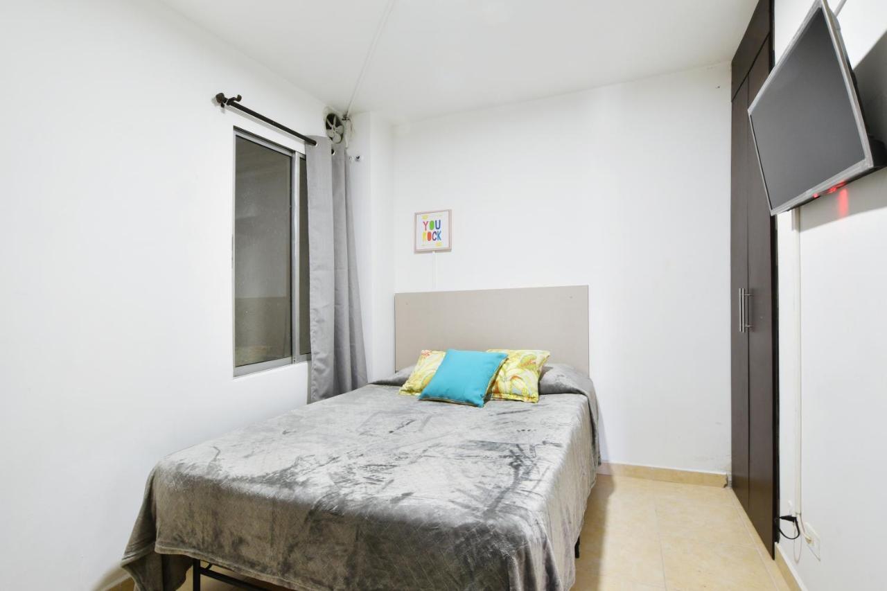 International House Co-Living Pansiyon Medellín Dış mekan fotoğraf